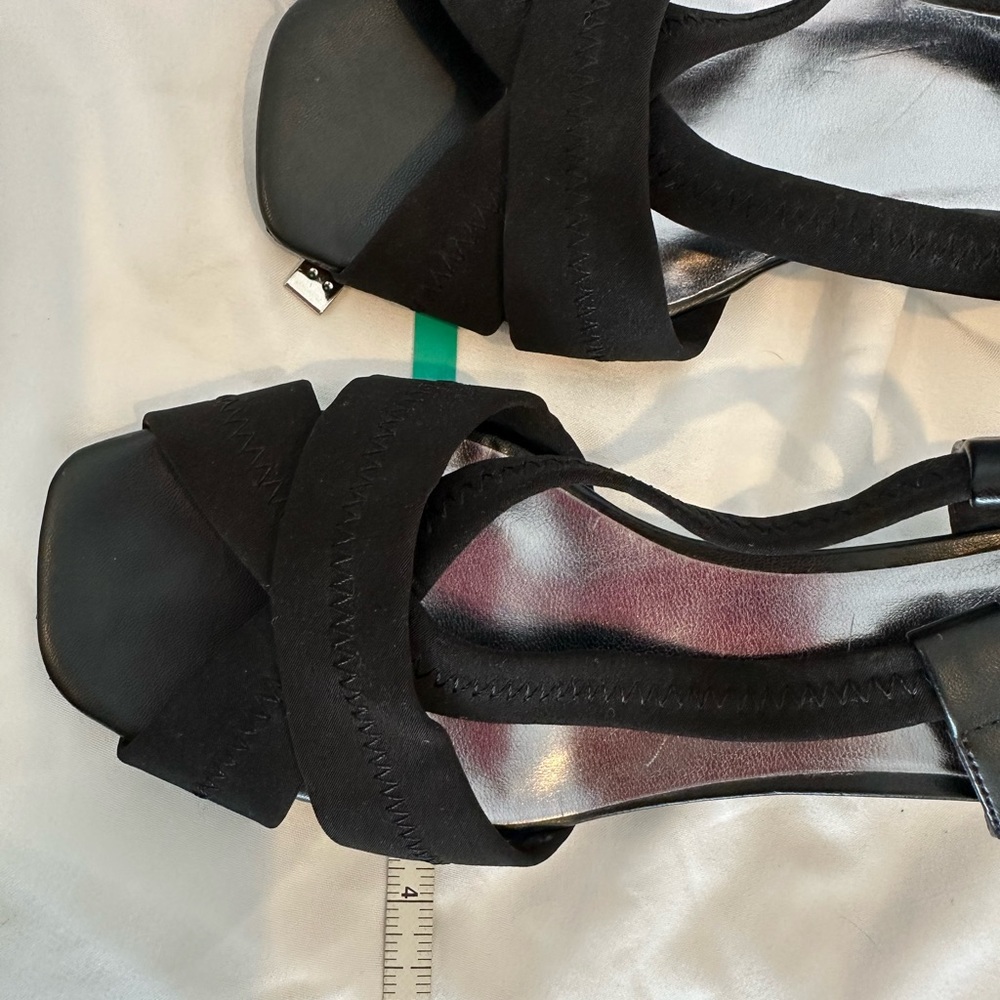 Black Open Toe Strappy Low Heel - Picture 5 of 8